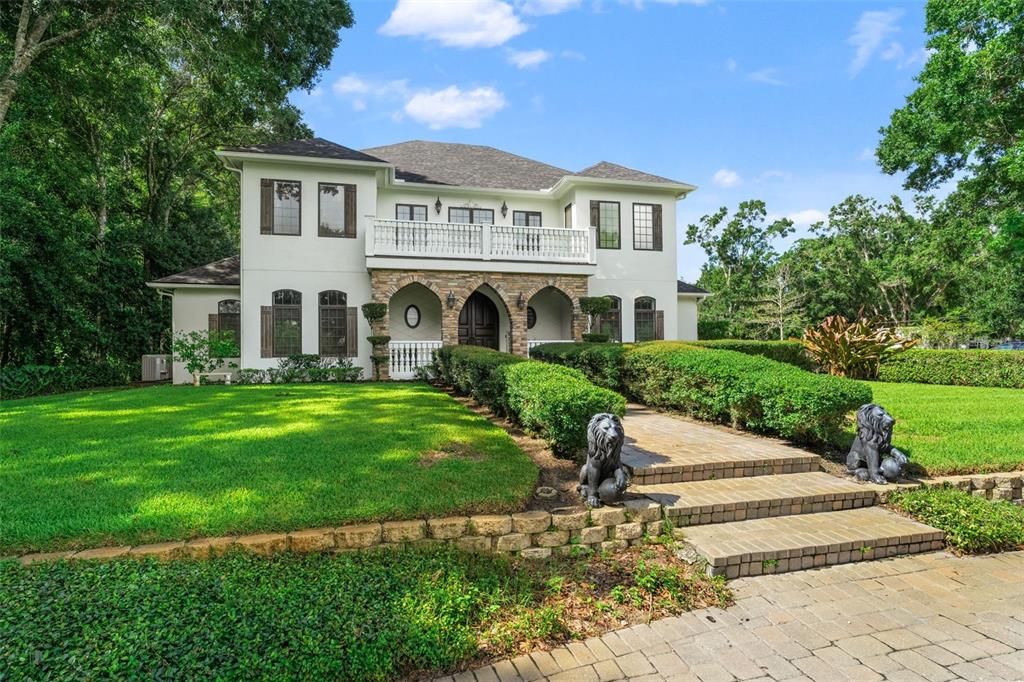 En Venta: $2,299,000 (6 camas, 5 baños, 6200 Pies cuadrados)