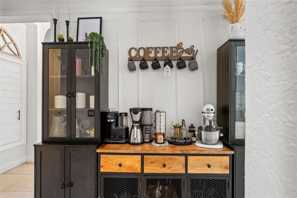 En Venta: $2,299,000 (6 camas, 5 baños, 6200 Pies cuadrados)