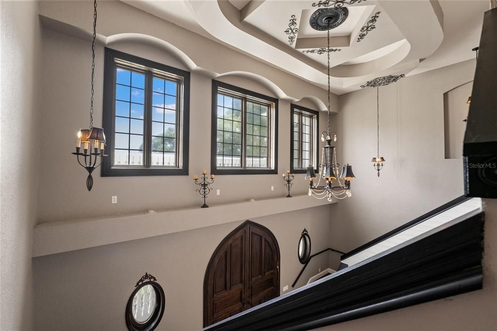 En Venta: $2,299,000 (6 camas, 5 baños, 6200 Pies cuadrados)