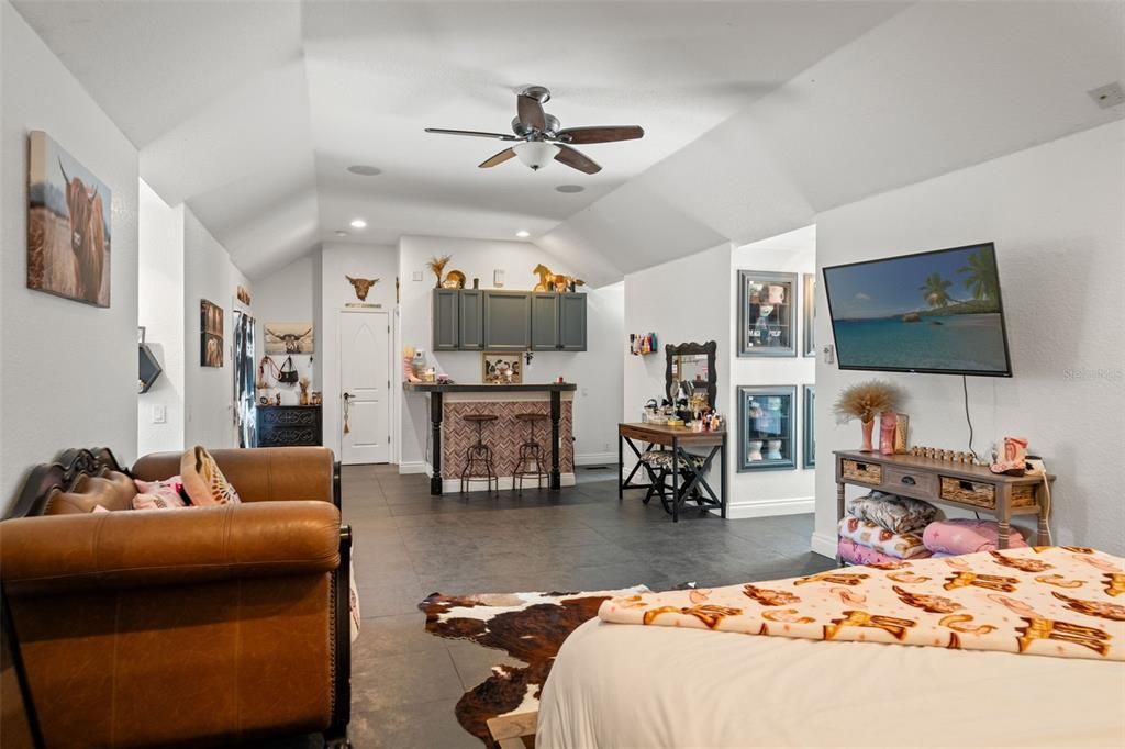 En Venta: $2,299,000 (6 camas, 5 baños, 6200 Pies cuadrados)