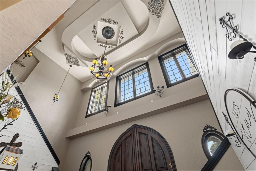 En Venta: $2,299,000 (6 camas, 5 baños, 6200 Pies cuadrados)