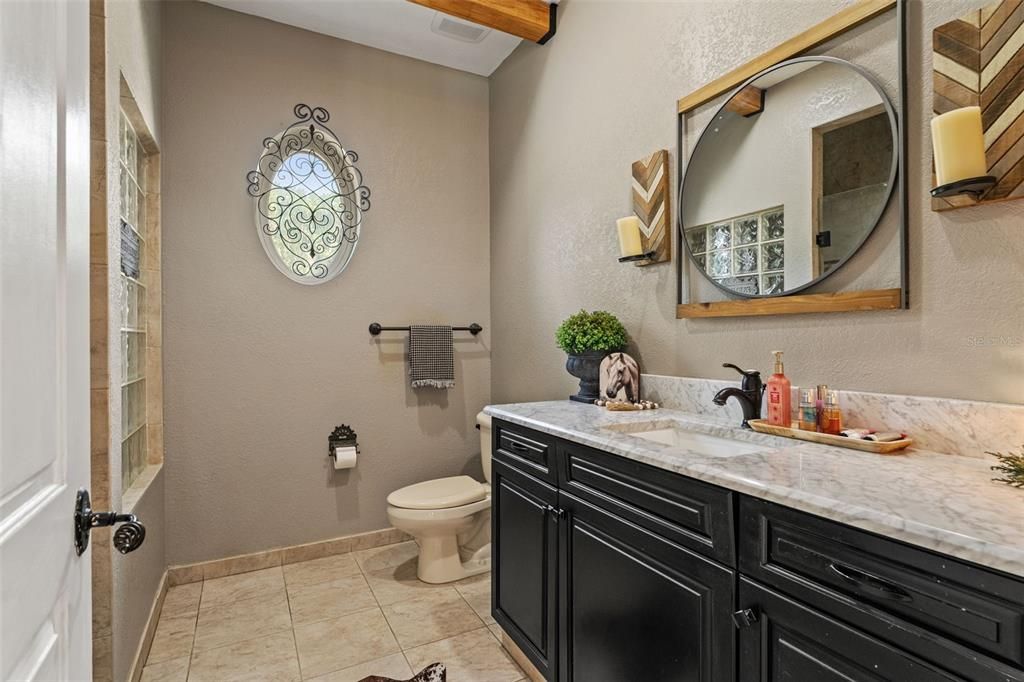 En Venta: $2,299,000 (6 camas, 5 baños, 6200 Pies cuadrados)