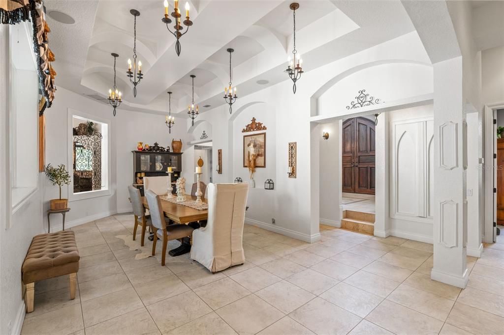 En Venta: $2,299,000 (6 camas, 5 baños, 6200 Pies cuadrados)