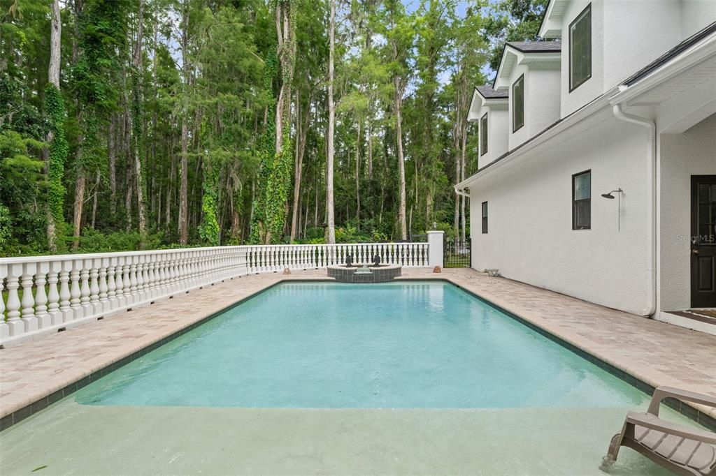 En Venta: $2,299,000 (6 camas, 5 baños, 6200 Pies cuadrados)