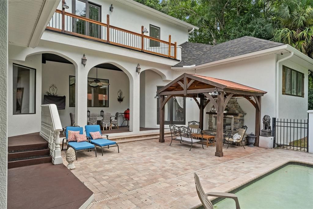 En Venta: $2,299,000 (6 camas, 5 baños, 6200 Pies cuadrados)