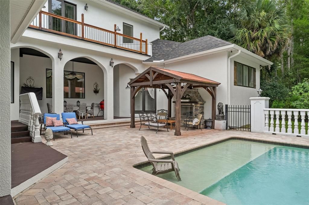 En Venta: $2,299,000 (6 camas, 5 baños, 6200 Pies cuadrados)