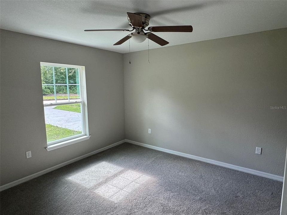 Active With Contract: $194,900 (3 beds, 2 baths, 1000 Square Feet)