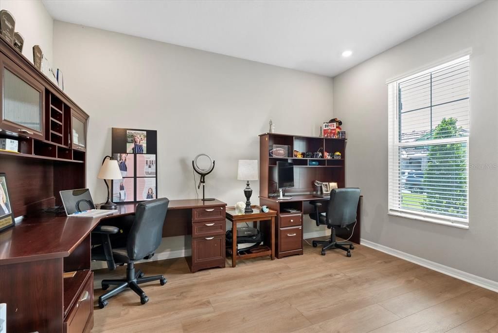 Active With Contract: $900,000 (4 beds, 4 baths, 3284 Square Feet)