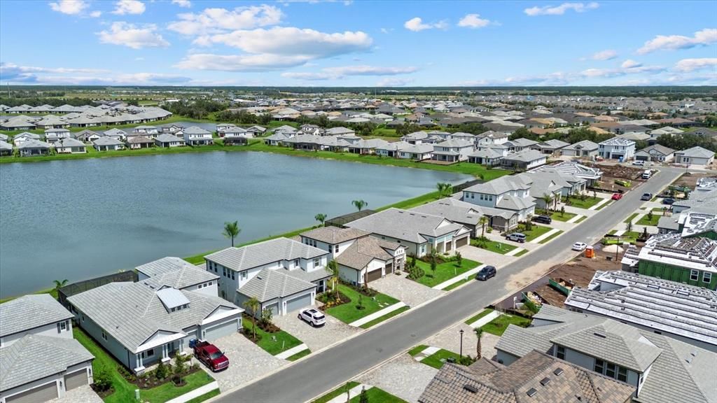 Active With Contract: $900,000 (4 beds, 4 baths, 3284 Square Feet)