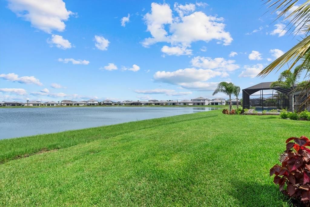 Active With Contract: $900,000 (4 beds, 4 baths, 3284 Square Feet)