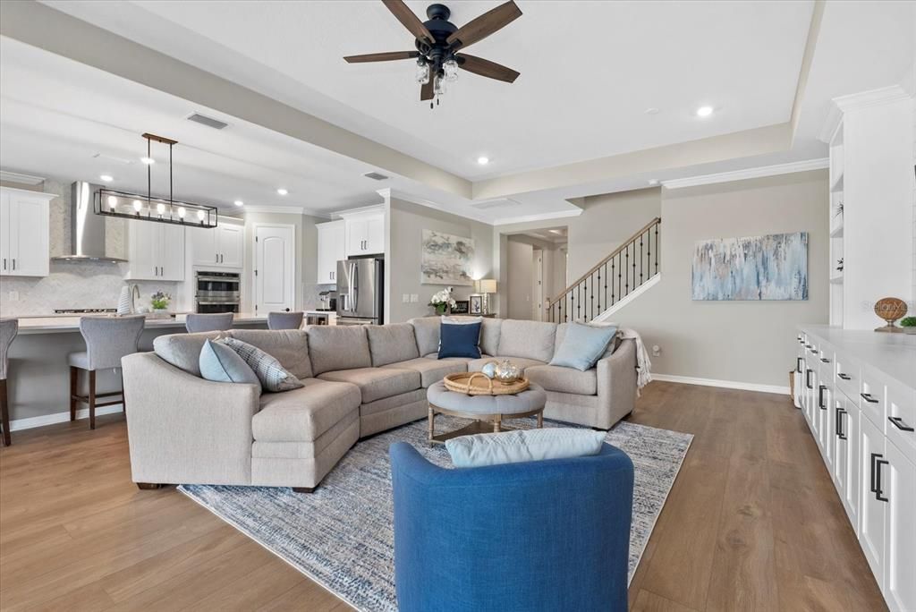Active With Contract: $900,000 (4 beds, 4 baths, 3284 Square Feet)