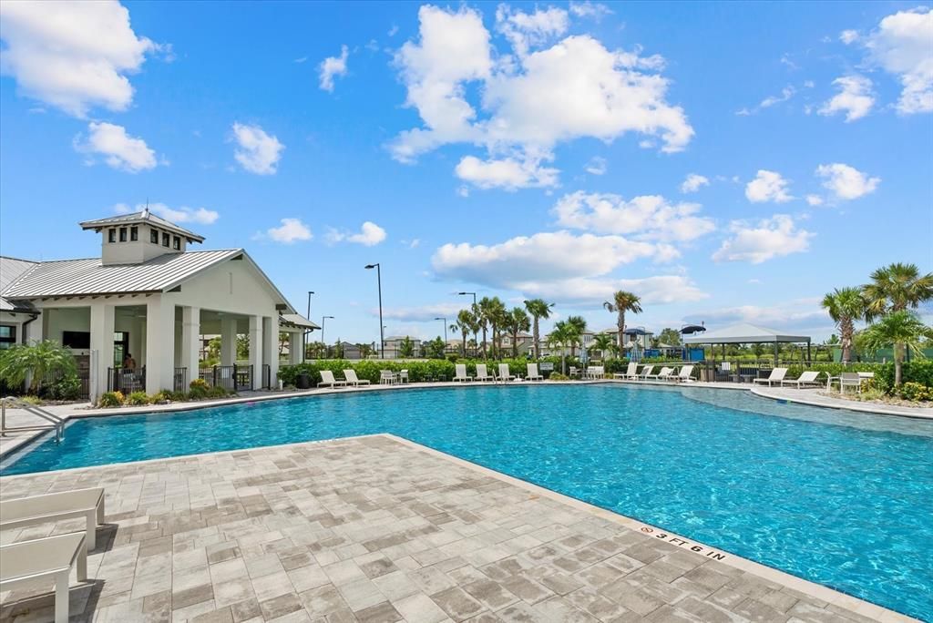 Active With Contract: $900,000 (4 beds, 4 baths, 3284 Square Feet)