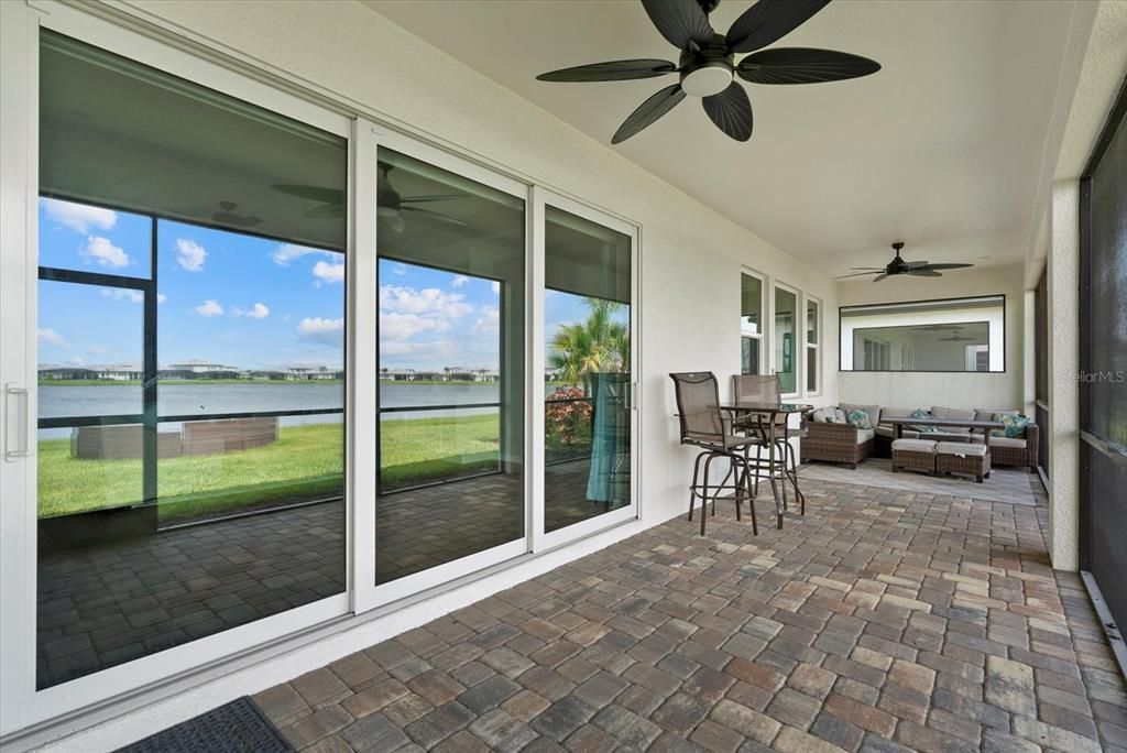 Active With Contract: $900,000 (4 beds, 4 baths, 3284 Square Feet)