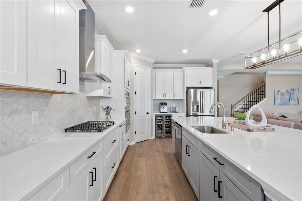 Active With Contract: $900,000 (4 beds, 4 baths, 3284 Square Feet)