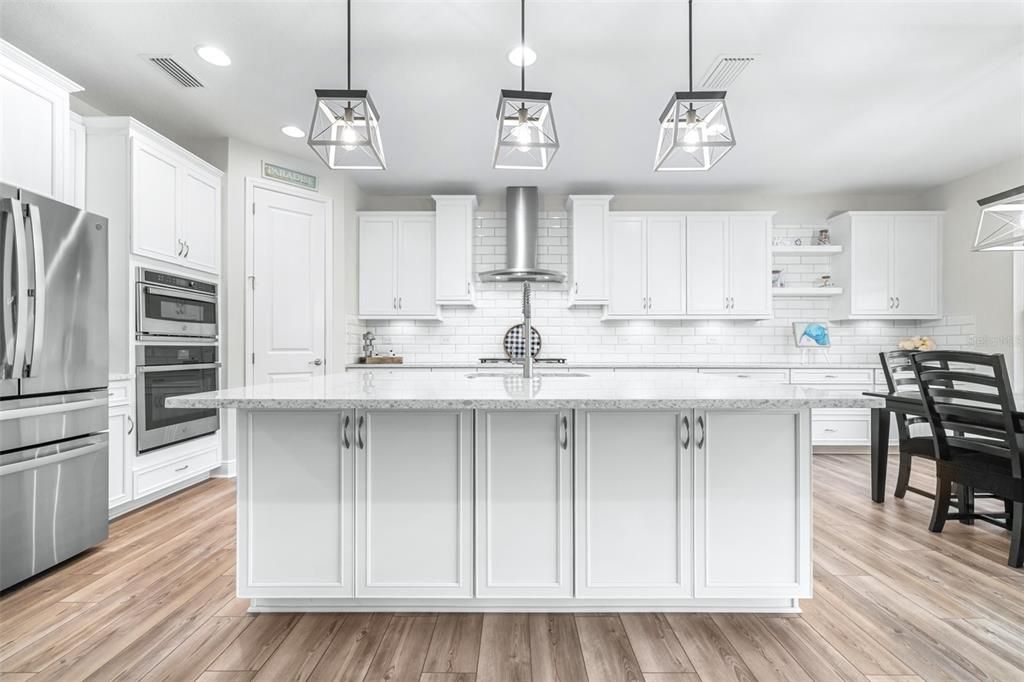 For Sale: $849,900 (5 beds, 4 baths, 3545 Square Feet)