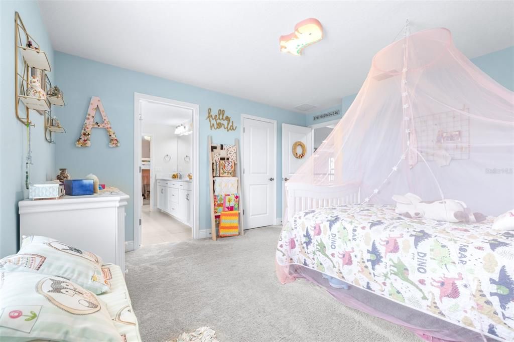 For Sale: $849,900 (5 beds, 4 baths, 3545 Square Feet)