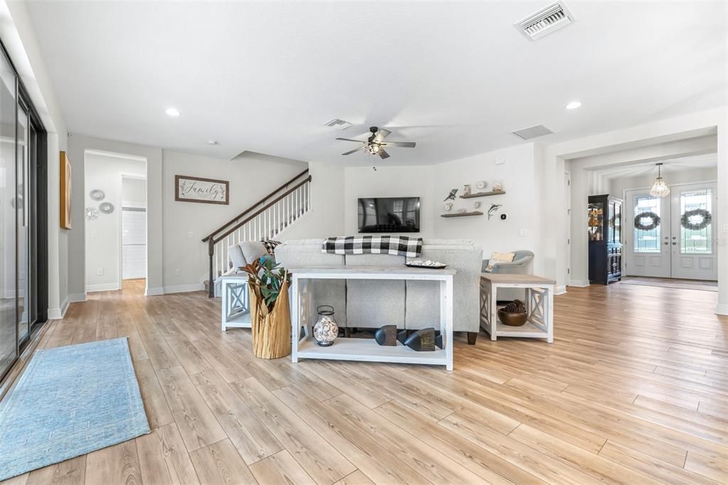 For Sale: $849,900 (5 beds, 4 baths, 3545 Square Feet)