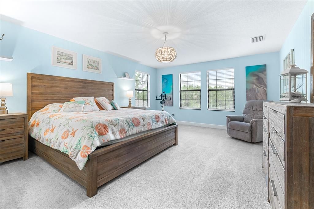 For Sale: $849,900 (5 beds, 4 baths, 3545 Square Feet)