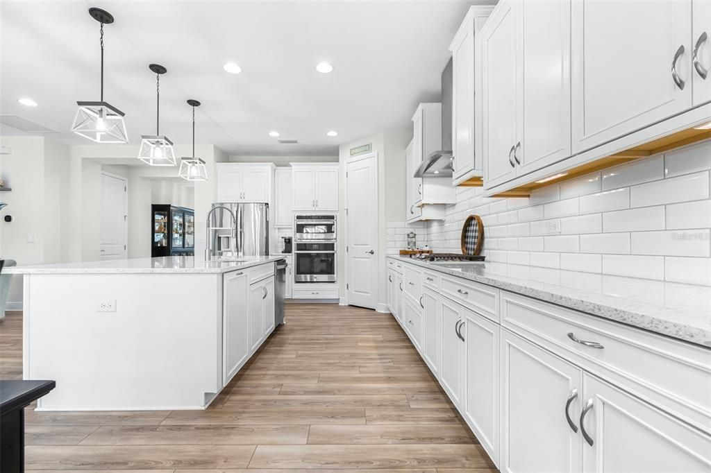 For Sale: $849,900 (5 beds, 4 baths, 3545 Square Feet)