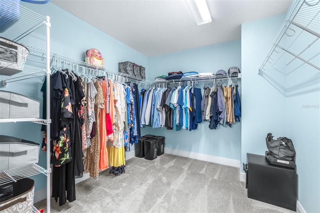 For Sale: $849,900 (5 beds, 4 baths, 3545 Square Feet)