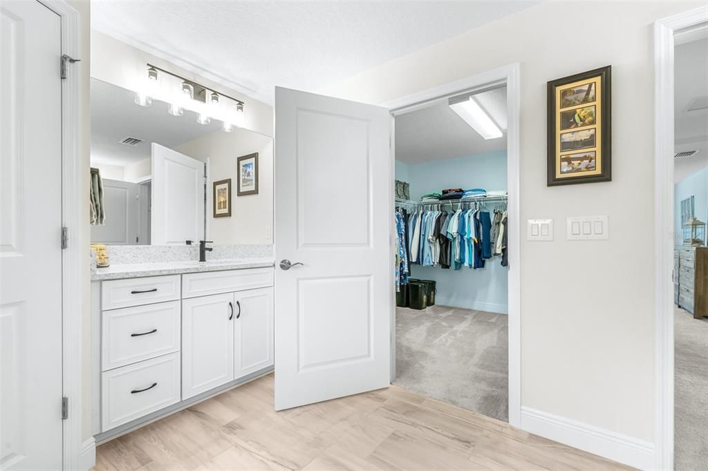 For Sale: $849,900 (5 beds, 4 baths, 3545 Square Feet)