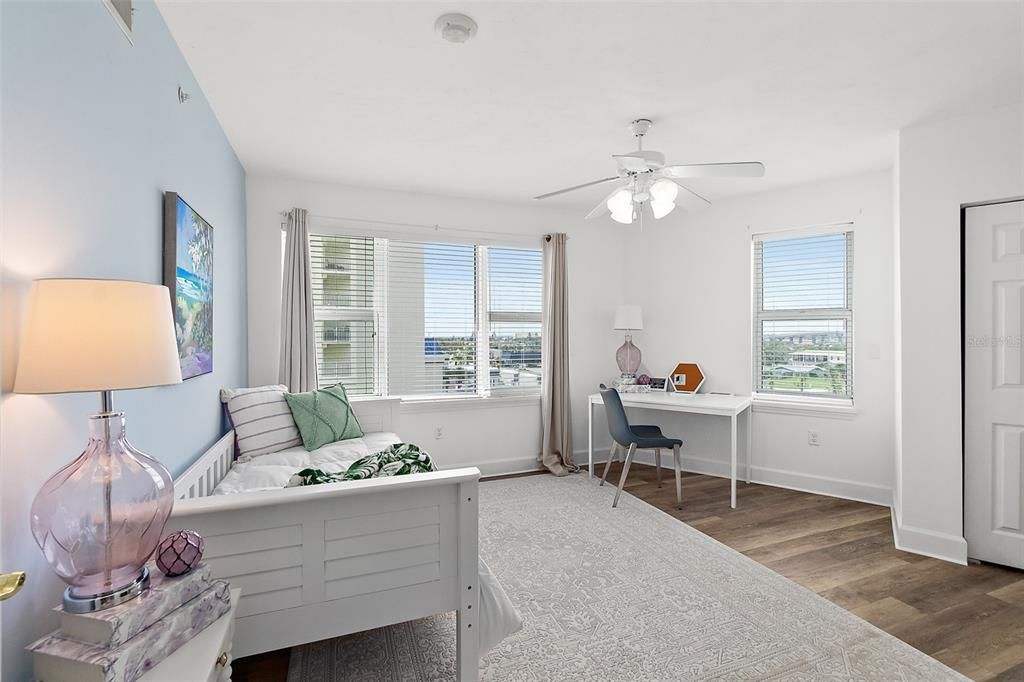 Active With Contract: $625,000 (3 beds, 3 baths, 2072 Square Feet)