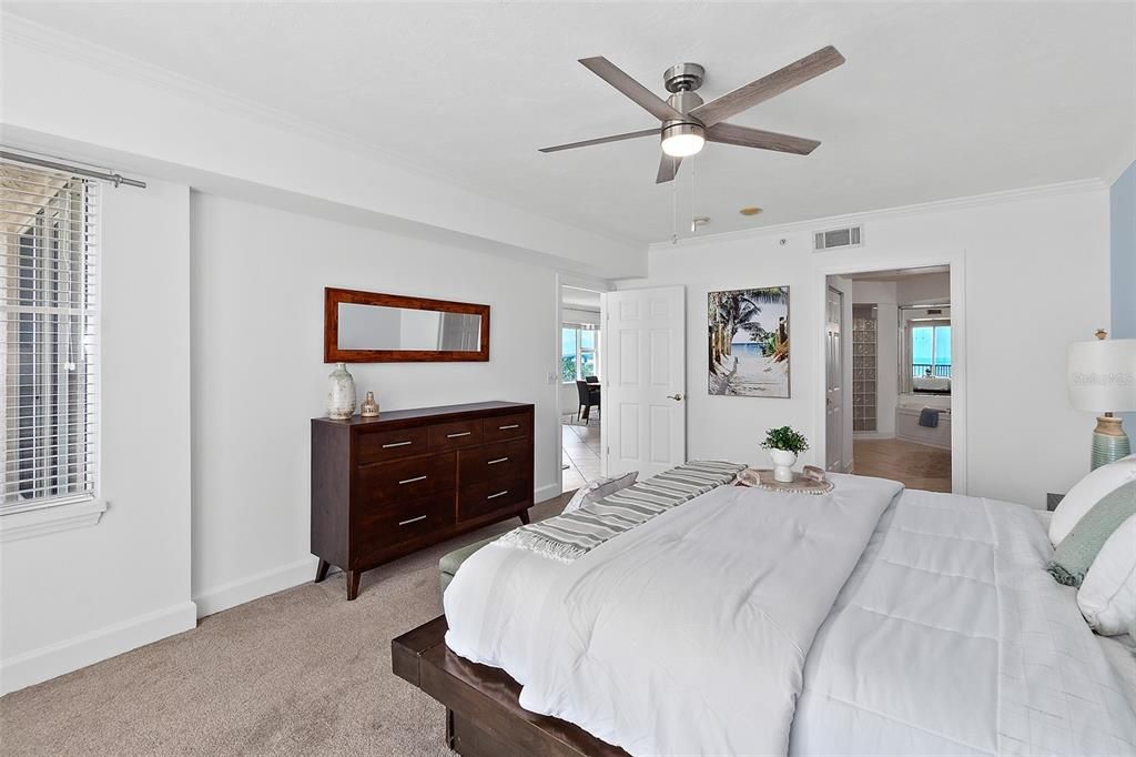 Active With Contract: $625,000 (3 beds, 3 baths, 2072 Square Feet)