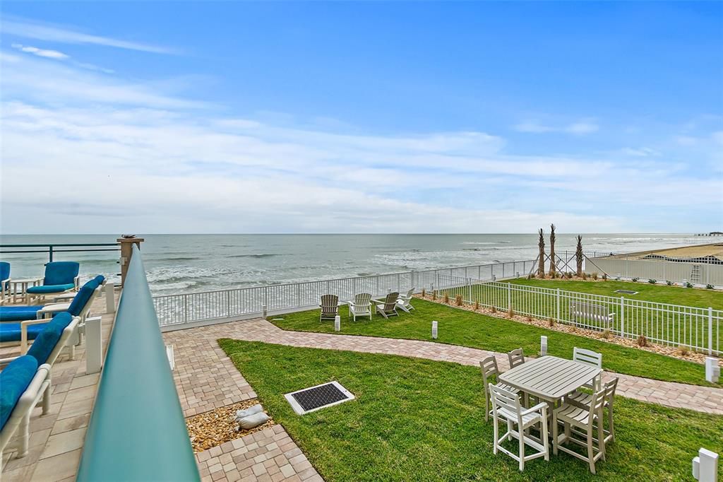 Active With Contract: $625,000 (3 beds, 3 baths, 2072 Square Feet)