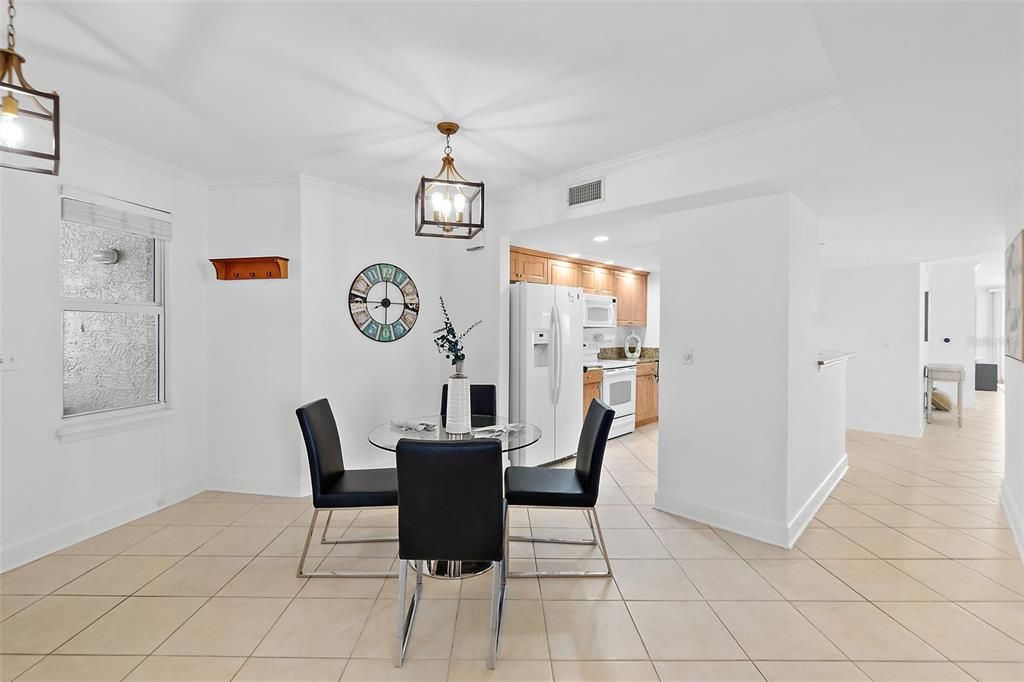 Active With Contract: $625,000 (3 beds, 3 baths, 2072 Square Feet)