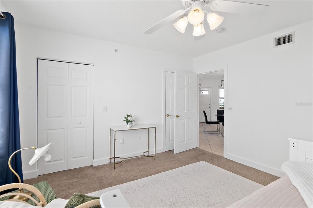 Active With Contract: $625,000 (3 beds, 3 baths, 2072 Square Feet)