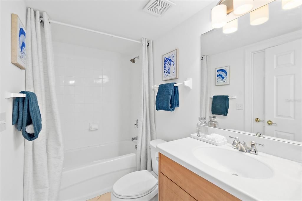 Active With Contract: $625,000 (3 beds, 3 baths, 2072 Square Feet)