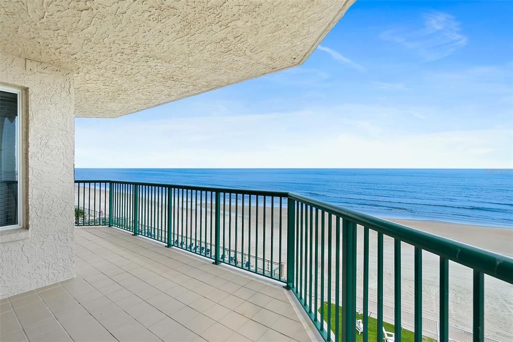 Active With Contract: $625,000 (3 beds, 3 baths, 2072 Square Feet)