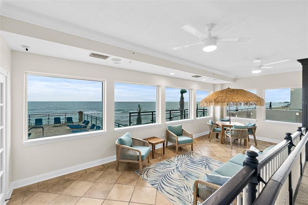 Active With Contract: $625,000 (3 beds, 3 baths, 2072 Square Feet)