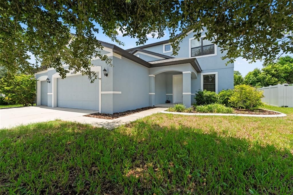 Activo con contrato: $434,000 (4 camas, 3 baños, 2552 Pies cuadrados)