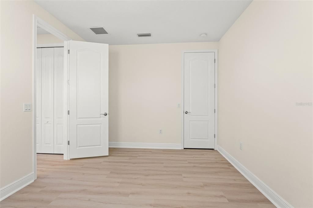 Activo con contrato: $434,000 (4 camas, 3 baños, 2552 Pies cuadrados)