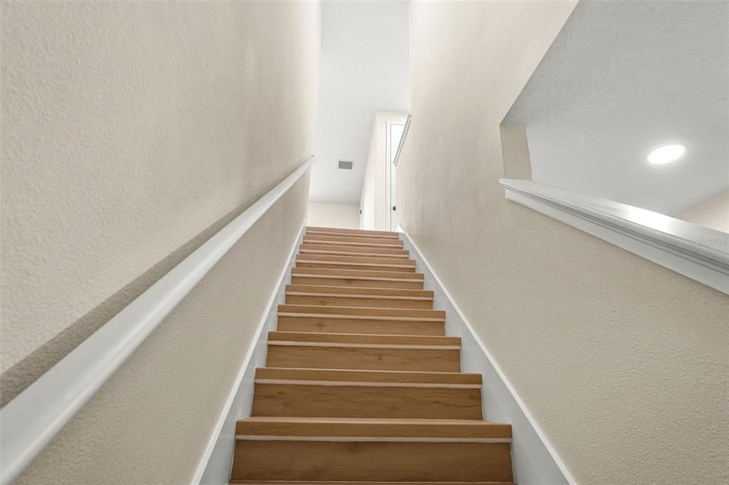 Activo con contrato: $434,000 (4 camas, 3 baños, 2552 Pies cuadrados)