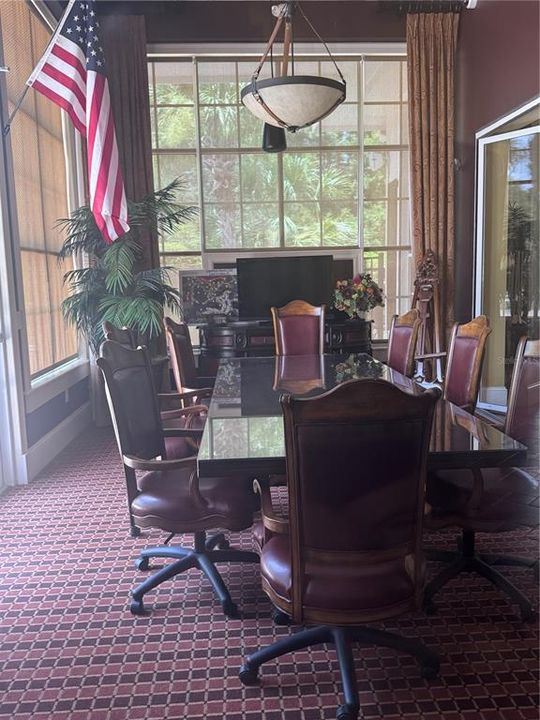 Activo con contrato: $434,000 (4 camas, 3 baños, 2552 Pies cuadrados)