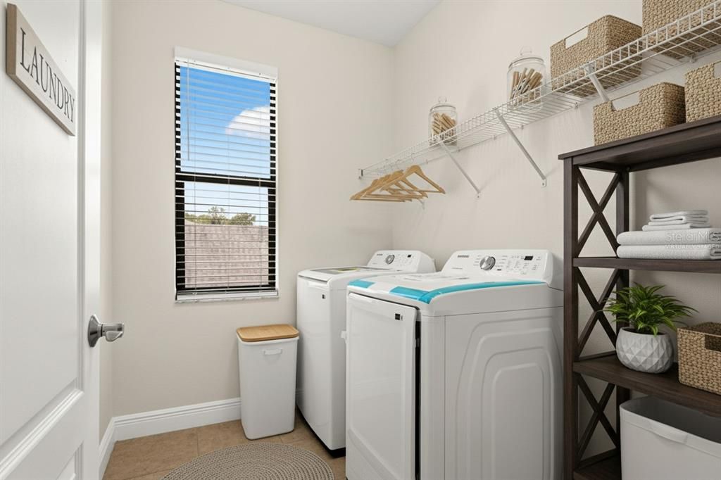 Activo con contrato: $434,000 (4 camas, 3 baños, 2552 Pies cuadrados)