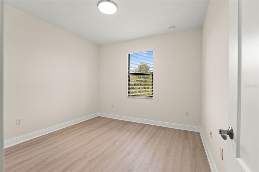 Activo con contrato: $434,000 (4 camas, 3 baños, 2552 Pies cuadrados)