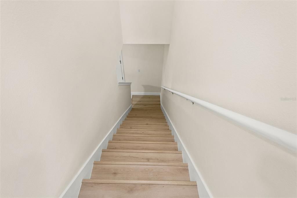 Activo con contrato: $434,000 (4 camas, 3 baños, 2552 Pies cuadrados)