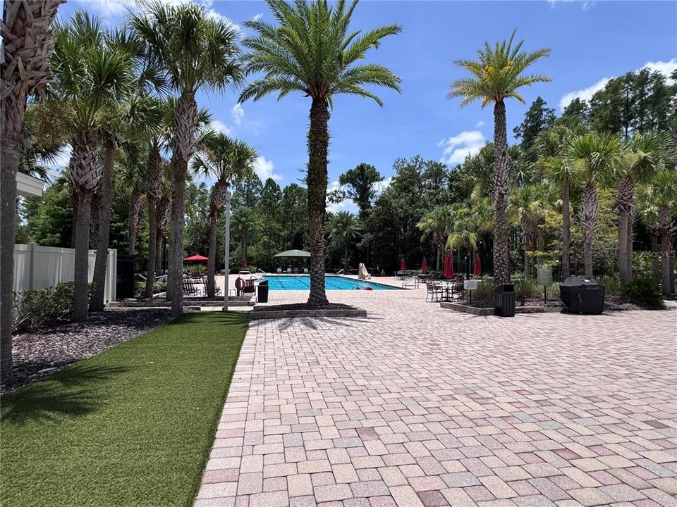 Activo con contrato: $434,000 (4 camas, 3 baños, 2552 Pies cuadrados)