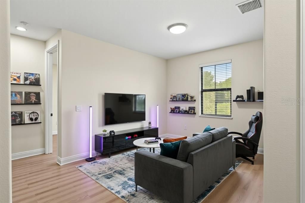 Activo con contrato: $434,000 (4 camas, 3 baños, 2552 Pies cuadrados)