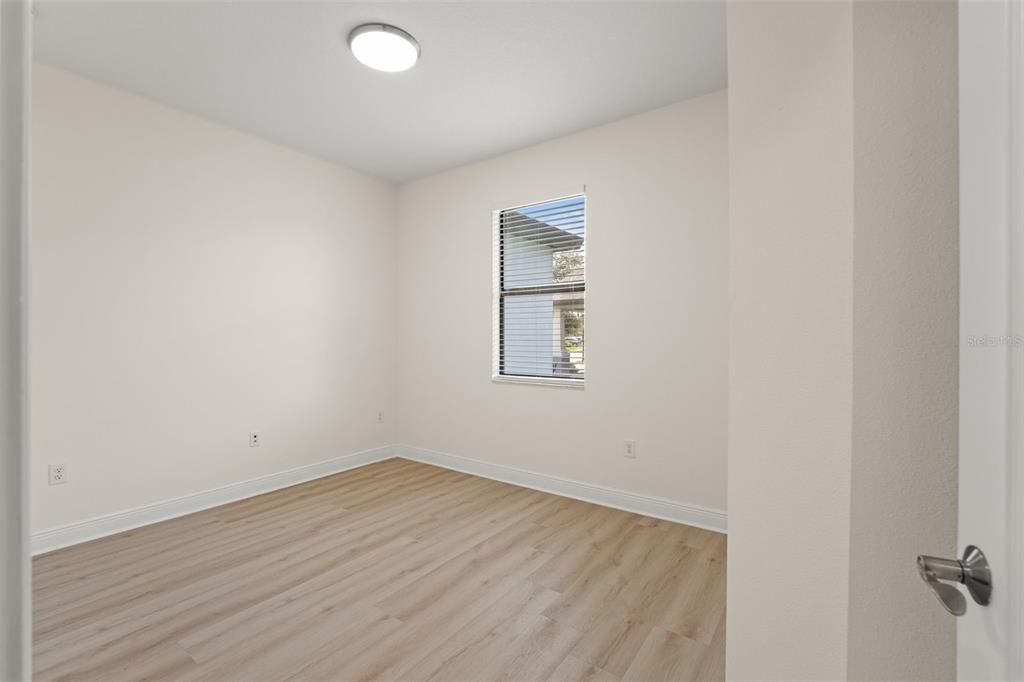 Activo con contrato: $434,000 (4 camas, 3 baños, 2552 Pies cuadrados)