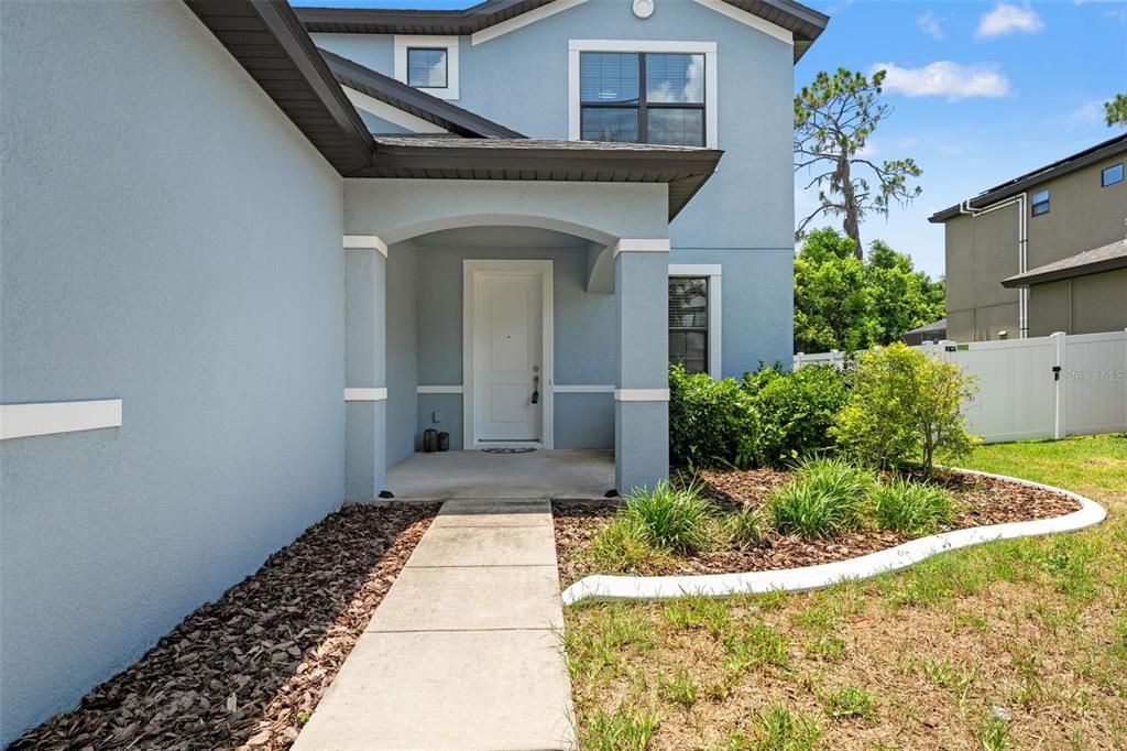 Activo con contrato: $434,000 (4 camas, 3 baños, 2552 Pies cuadrados)