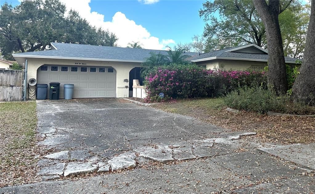 Vendido Recientemente: $379,900 (3 camas, 2 baños, 1987 Pies cuadrados)