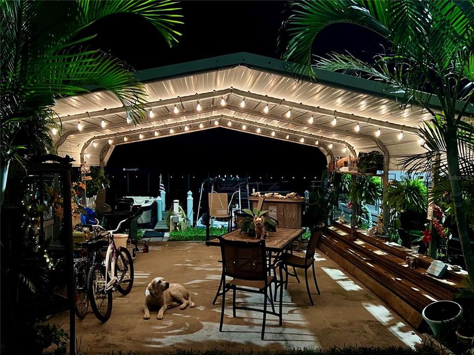 En Venta: $5,500,000 (10.32 acres)