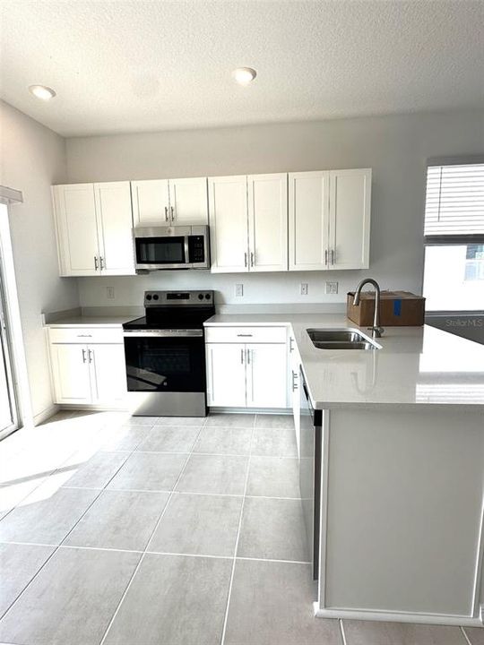 For Rent: $2,195 (2 beds, 2 baths, 1200 Square Feet)