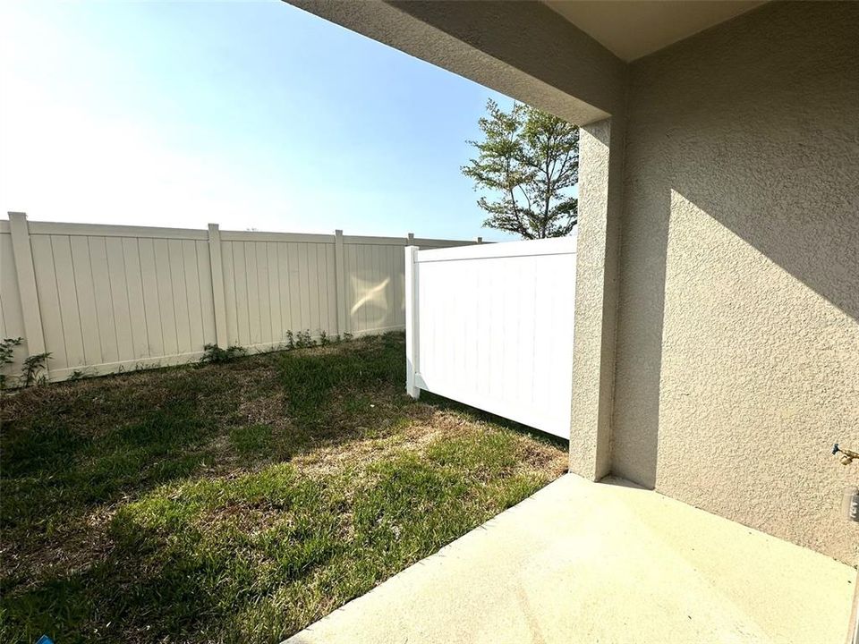 For Rent: $2,195 (2 beds, 2 baths, 1200 Square Feet)