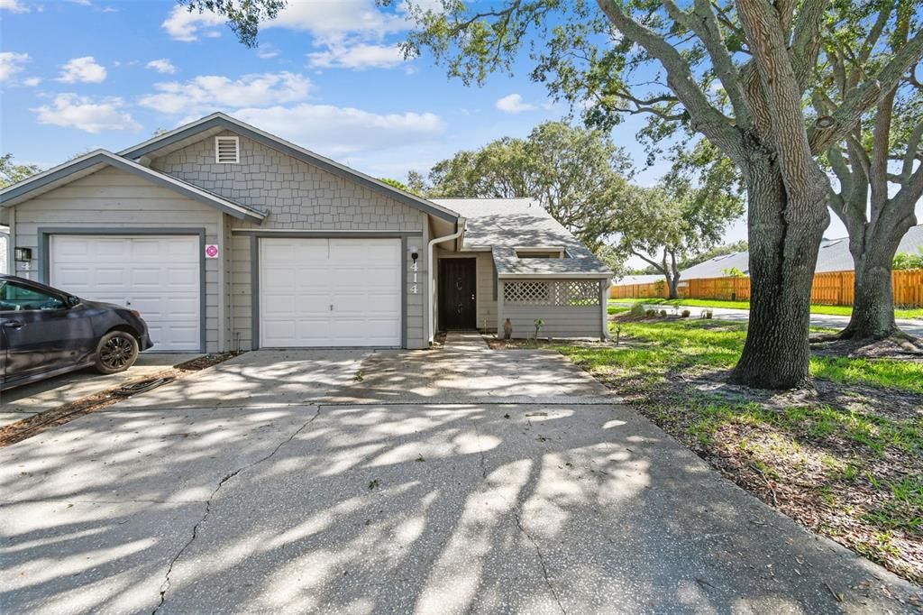 Active With Contract: $179,916 (2 beds, 2 baths, 1070 Square Feet)