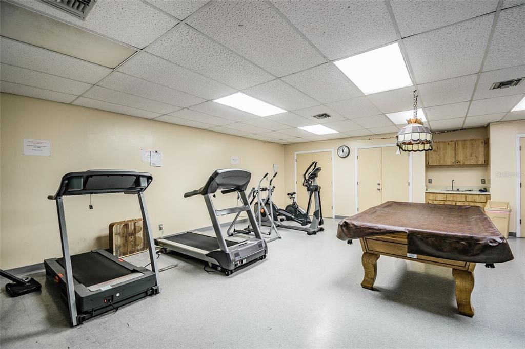 Active With Contract: $179,916 (2 beds, 2 baths, 1070 Square Feet)